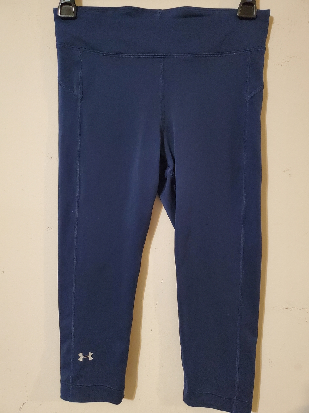 Under Armour HeatGear Navy Capri Leggings Womens Small